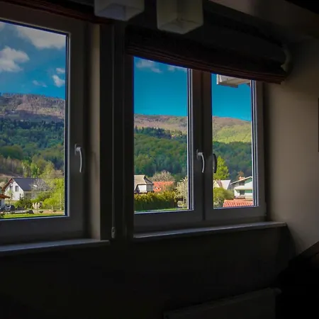 Bar-kawiarnia Basia Goscinne Séjour chez l'habitant Szczyrk